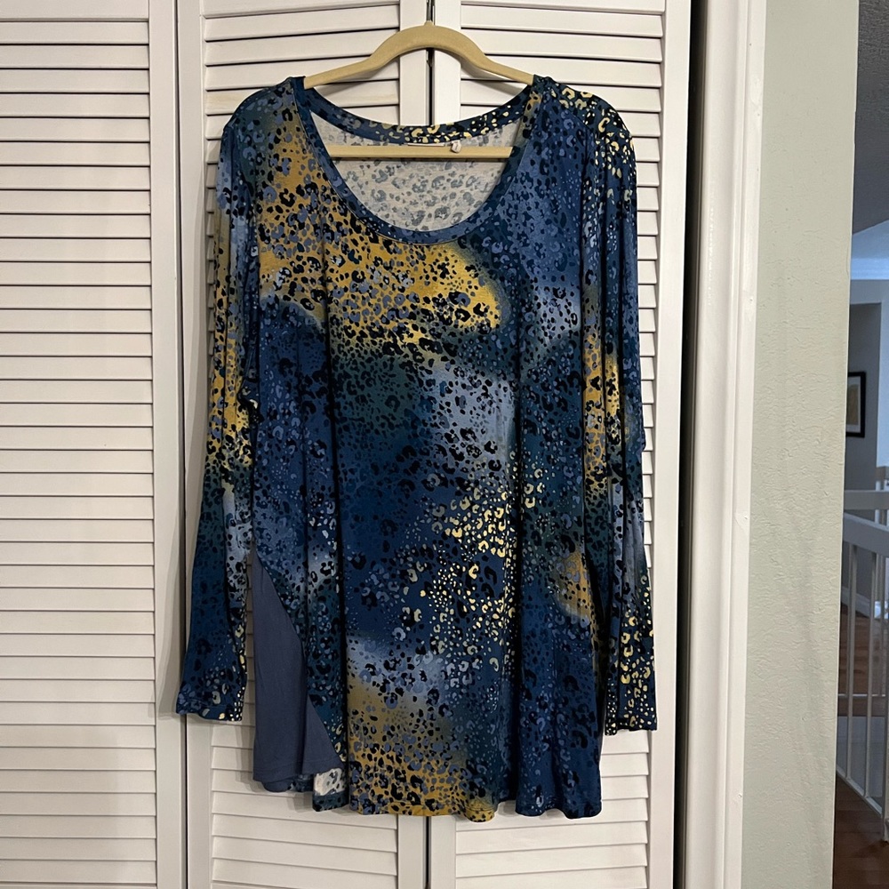 LOGO 95% Rayon 5% spandex long sleeve animal print top